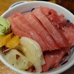 本マグロの鉄火丼・魚河岸スタイル500円