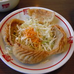 中華料理 牡丹園 - ランチセット660円の揚げ餃子