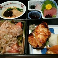 伊豆の旬 やんも 丸の内店 - 