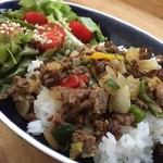 Keema curry with plenty of pork and beef and vegetables