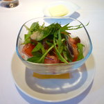 miura - ツブ貝とサーモンのサラダ
