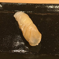 すし匠 - ハタハタを食べて育った平目