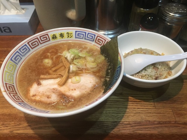 麻布ラーメン西麻布店>