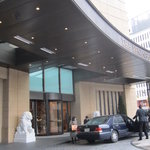 ザ・ペニンシュラ東京 - メインエントランス