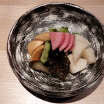 久保田 - 越後漬物盛合せ