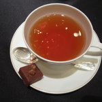 ザ・ペニンシュラ東京 - 紅茶とプティフール