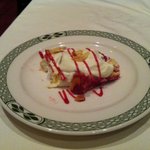 ロウリーズ・ザ・プライムリブ 東京 - イングリッシュトライフル