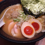 麺屋武一 - 特製濃厚鳥骨醤油そば¥980