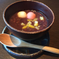 駒形前川 新丸ビル店 - 冷やしぜんざい。冬なので温かければ笑