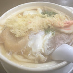 やぶ屋 - 鍋焼きうどん
            アツアツ具沢山