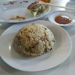 中国飯店　鳳華 - 半チャーハンです(笑) 好きなヤツです♪(o^-')b !