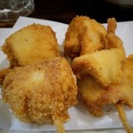 もつ焼 あぶさん - チーズのササミ巻き揚げ