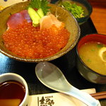 志のや - いくら・まぐろ丼・1300円(H22.12撮影)
