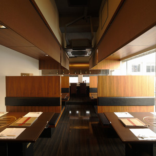 繁華街の景色と共に◆プライベート空間で寛ぎのひと時