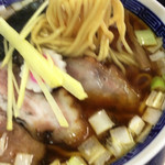 中華そば 亀喜屋 - 浅草開化楼の太麺