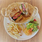 cafe.miel - trentotto製ローストビーフのサンドイッチ1000円