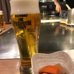 広島お好み焼き・鉄板焼き　倉はし - 生ビールとお通し