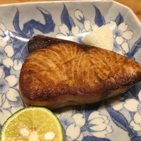 う越貞 - ブリの塩焼き