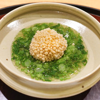 日本料理 太月 - 菜の花のジュレに海老芋と鶏肉のあられ団子