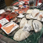 羽田市場 銀座直売店 - ひと仕事施されATP豊富なおさかな