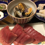 羽田市場 銀座直売店 - 厚岸特大あさり、五島ハガツオ