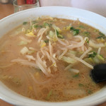 味の三平 - 味噌ラーメン（ちょい辛）800円