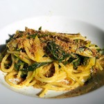 SAKURAGUMI - 乾燥鰯と葱、ウイキョウのパスタサフラン風味