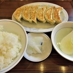 ぎょうざの満洲 - 焼餃子とライス