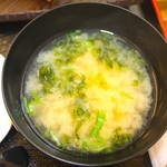 内浦漁協直営 いけすや - 出汁効いた味噌汁に磯風味海苔入り