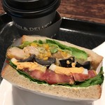 DEAN & DELUCA  CAFES 丸の内 - 