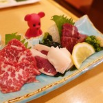 61527502 - 熊本馬刺し4種盛り　1800円