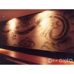 麗江 - 店内の壁に描かれた黒龍は、中国の美しい街『麗江』にちなんだ物