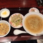 赤坂璃宮 - セットはチャーハンと杏仁豆腐が付いてきます。