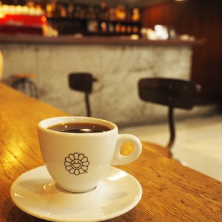 バー・ジンガロ_0