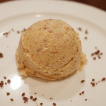 ガネーシュ - アーモンドプラリネアイス(600円)