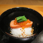 日本料理 幸庵 - 薫製サーモンのいくら乗せ出汁茶漬け