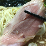 麺処 晴 - チャーシューリフト