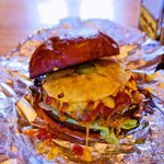 アンティーミー バーガー - パインナップルバーガー