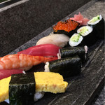 菊寿司 - にぎり定食
