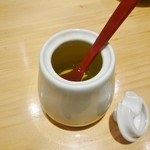 卓上のオリーブ