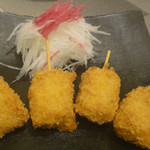 まぐろ小屋 別邸 - ⑥まぐろメンチ串カツ