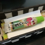 ロコモコには生わさびもついています