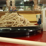 山形屋 - ざるそばの高さはタバコと同じ。２８０円で２人前ありますね。