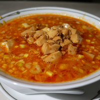 中国飯店 三田店 - 麻婆担々麺 1100円。