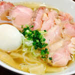 町田汁場 しおらーめん進化 本店