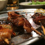 エビス参 - 孤高のモツ焼き。