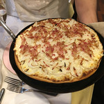 北島亭 - タルトフランベ。アルザスの郷土料理だそうです