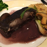 北島亭 - メイタガレイの赤ワイン煮