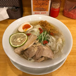 麺処 太陽 - 塩麹ラーメン全景。