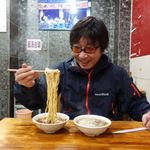 吴记怪味面 - 海味面　8元（約128円）
            